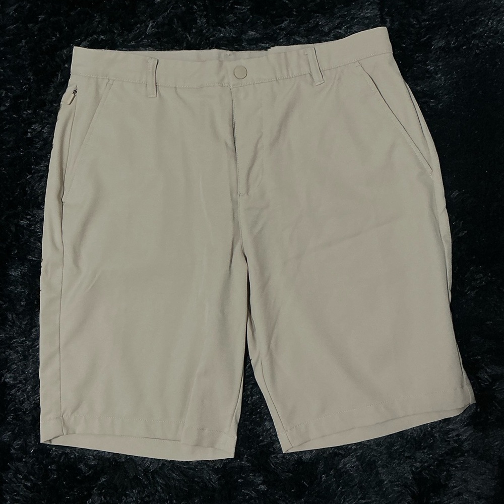 Kirkland Signature Men's Classic Fit Stretch Performance Shorts 36